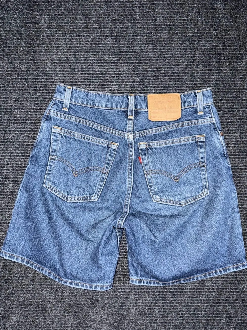 Vintage Levi's 550 Relaxed Fit Denim Shorts Womens 11 / 30 USA Made Cotton Jorts